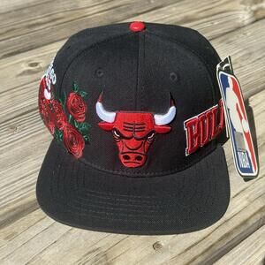 Men’s Chicago Bulls Pro Standard Roses Snapback Hat Black